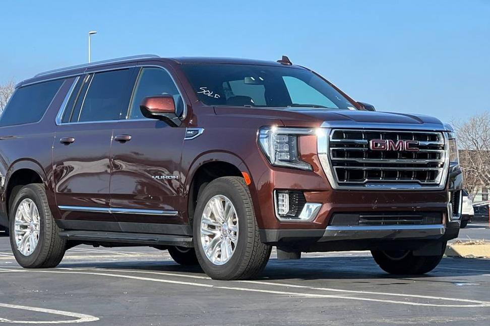 GMC YUKON XL 2023 1GKS2GKD7PR227580 image